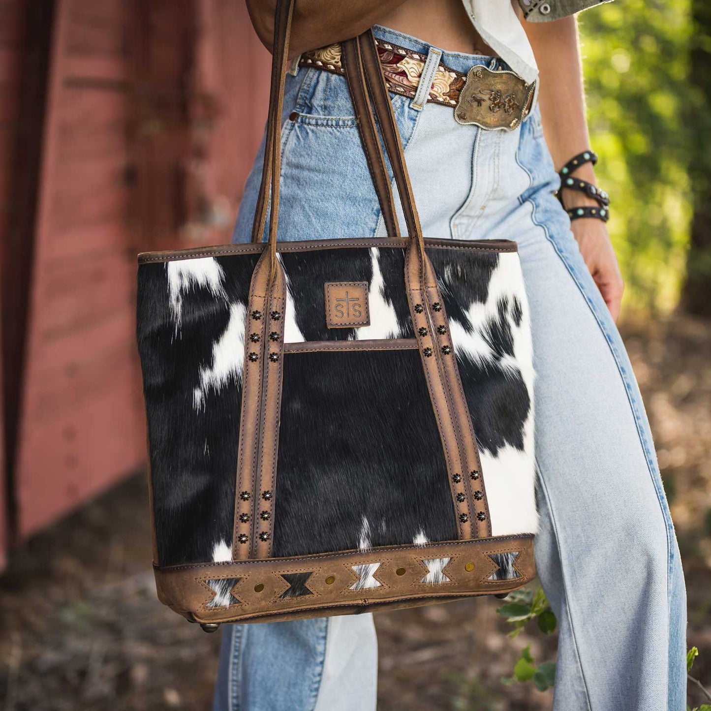 STS Ranchwear Roswell Cowhide Tote