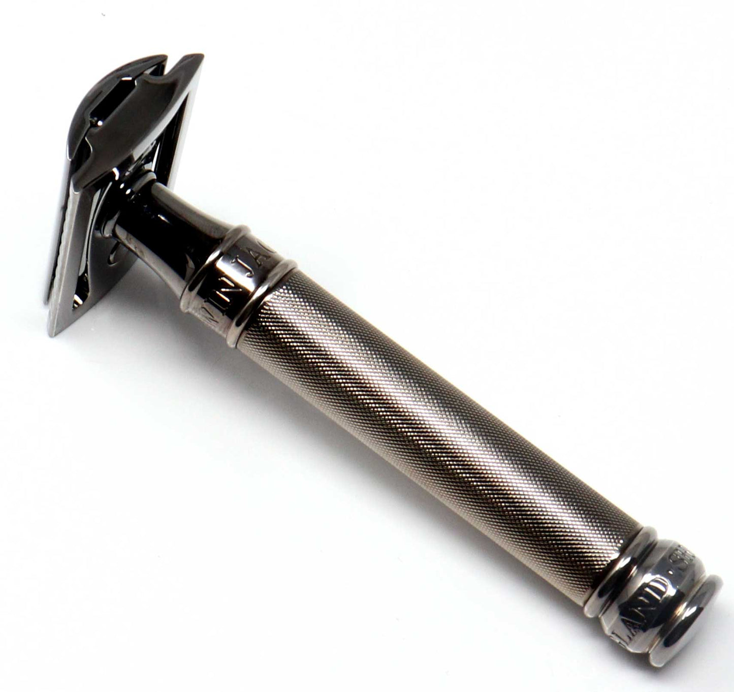Load image into Gallery viewer, Edwin Jagger DE89 Black Gold Plated Barley DE Safety Razor
