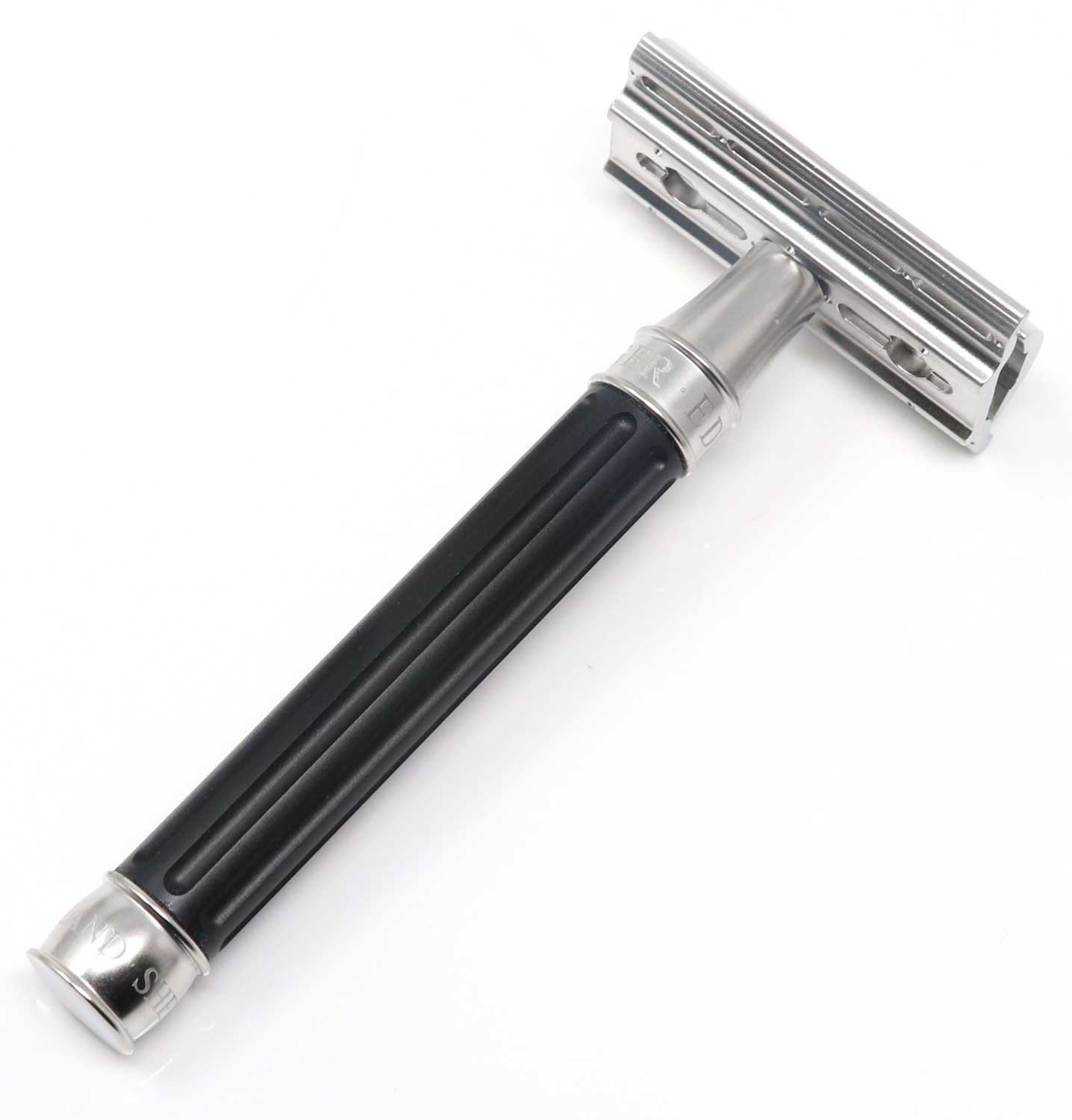 Edwin Jagger 3ONE6 DE Stainless Steel Safety Razor, Grooved, Anodised Black, 1x Pack of Feather Razo