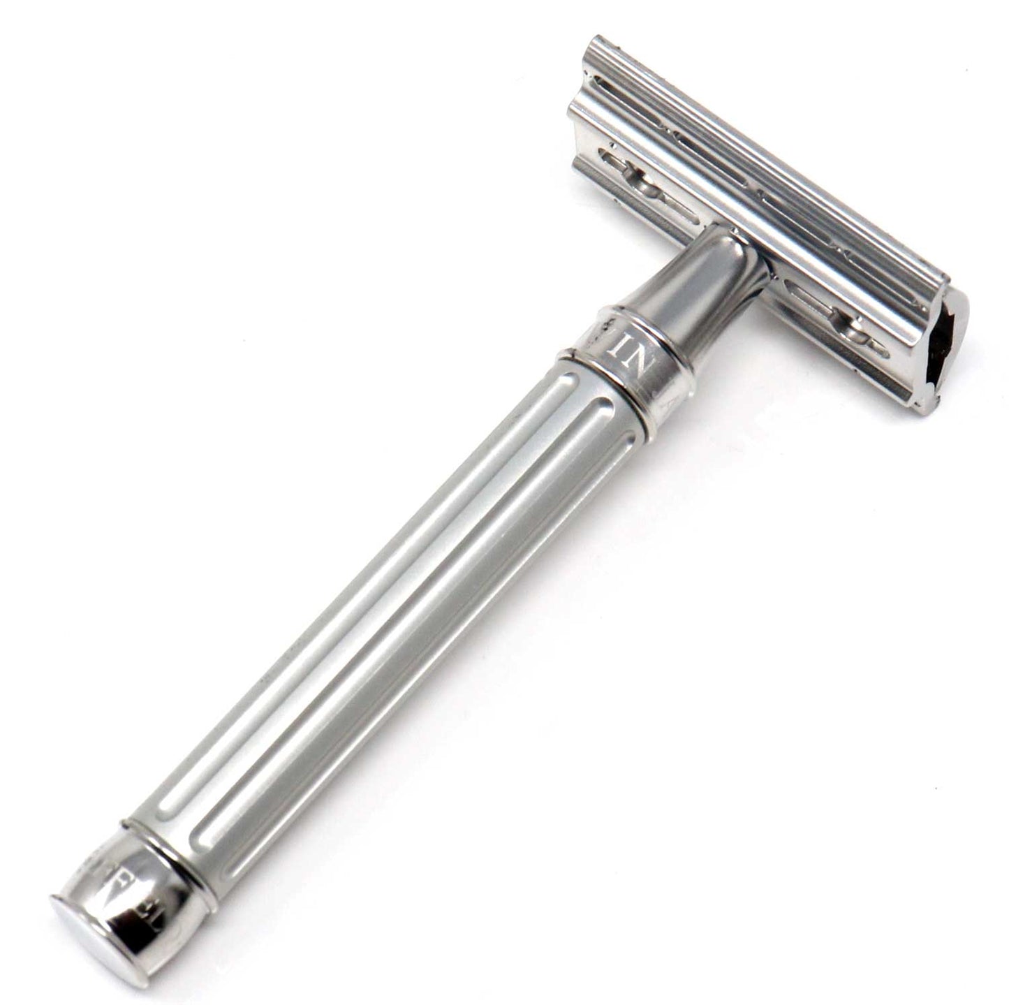 Load image into Gallery viewer, Edwin Jagger 3ONE6 DE Stainless Steel Safety Razor, Grooved, Anodised Silver, 1x Pack of Feather Raz

